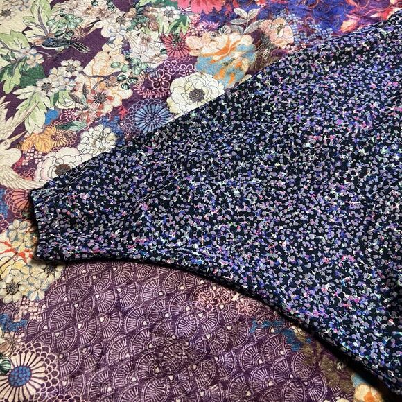 Lululemon SEAWHEEZE Horizon Runners Cape M/L Hooded Reflective Rainbow Jacket - Picture 14 of 15